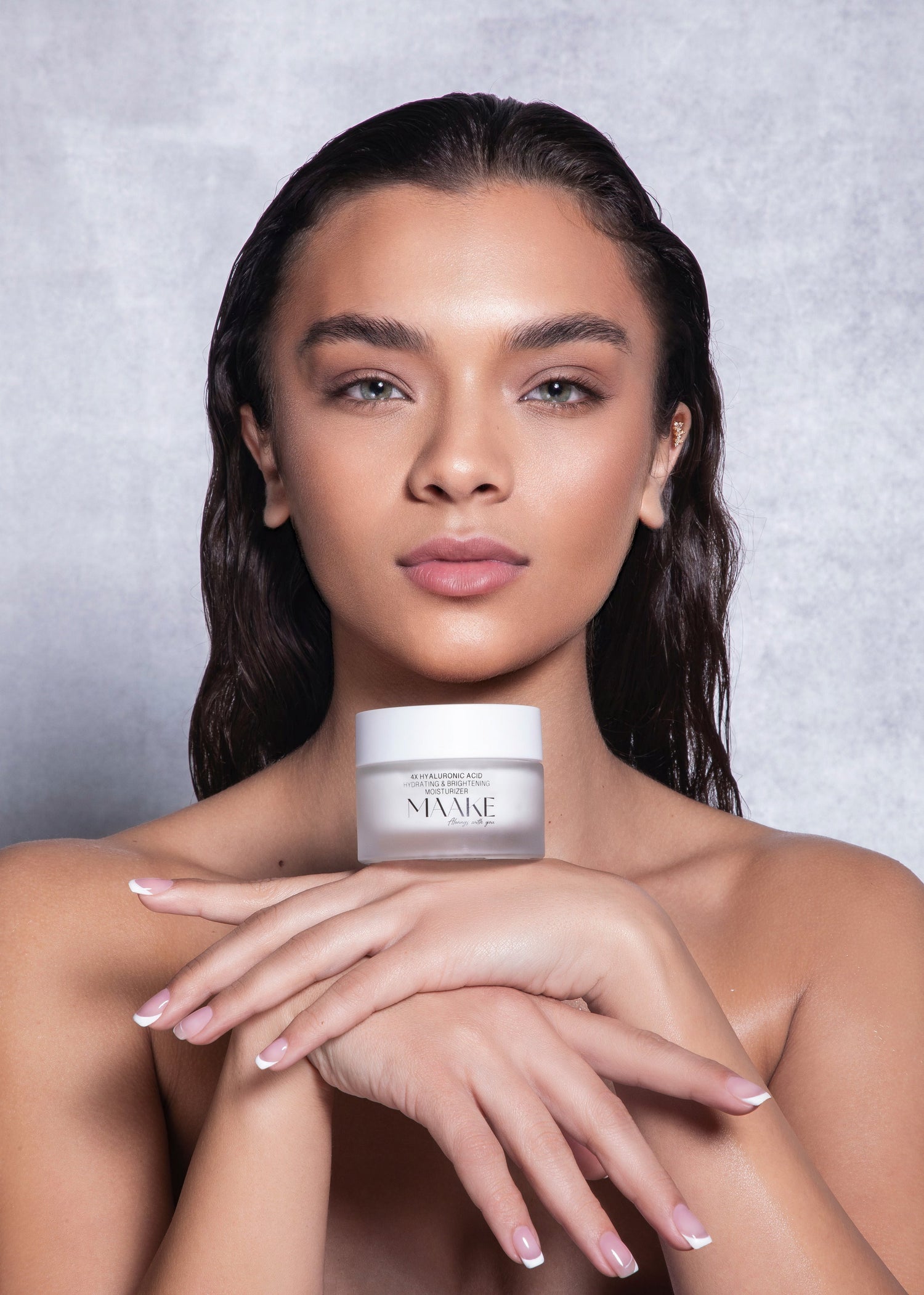 4XHyaluronic Acid Hydrating &amp; Brightening Moisturizer